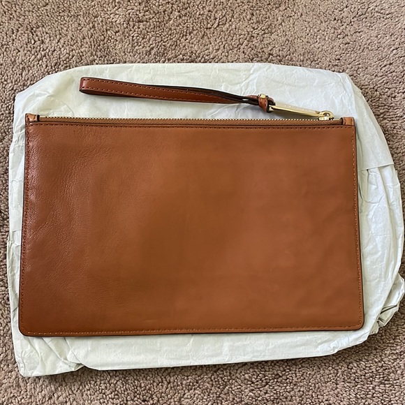 Michael Kors wristlet brand new with tag - Picture 3 of 6